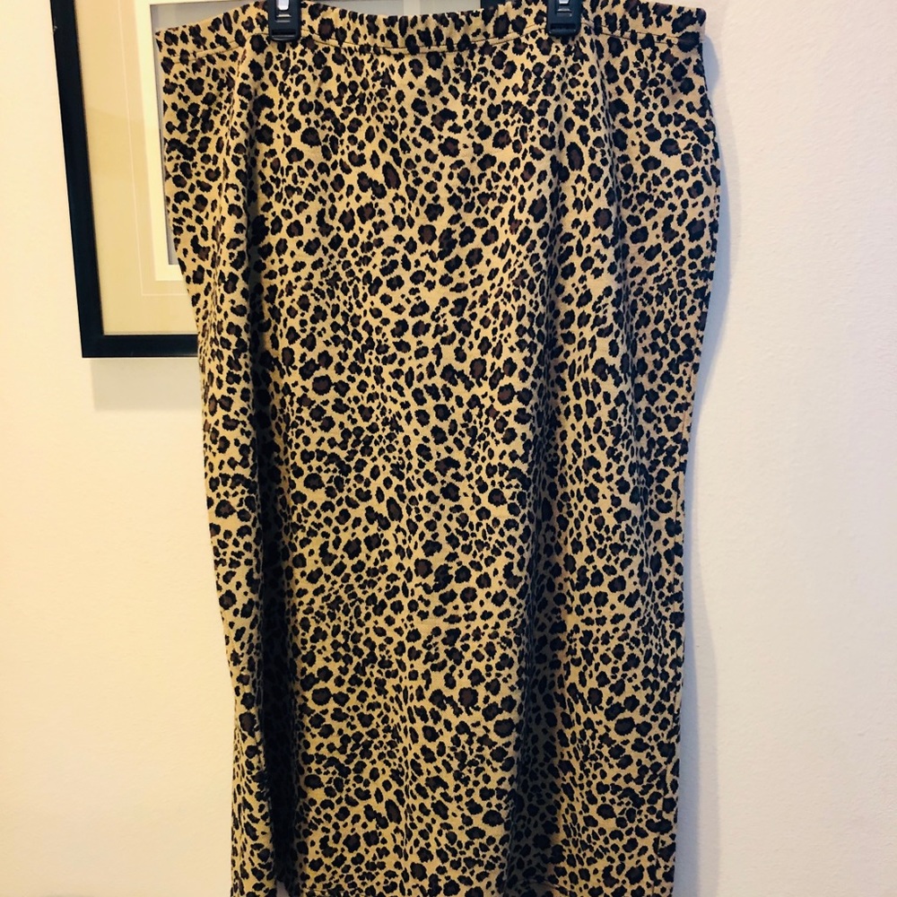 Vintage leopard print pencil skirt
